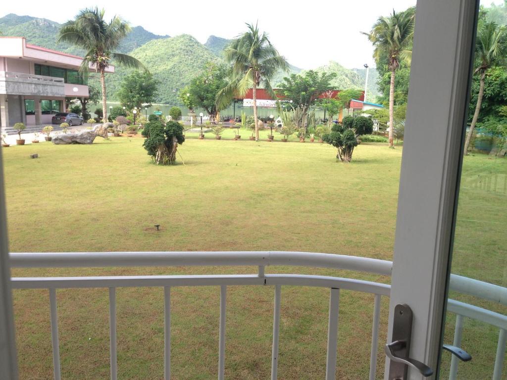 Hotel Kan Kanchanaburi Exterior foto